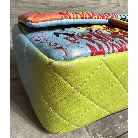 Graffiti Quilted PurseāColorful 10ā - Picture 14 of 14